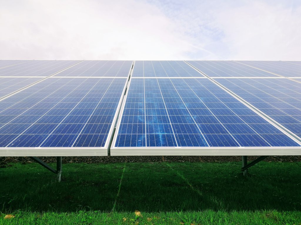 Material Handling Solutions For Solar Energy | Solar Panel Lift System | Alum-a-Lift