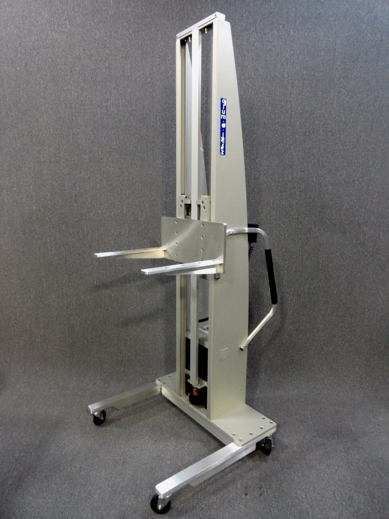 Lift with Compact Fork Set