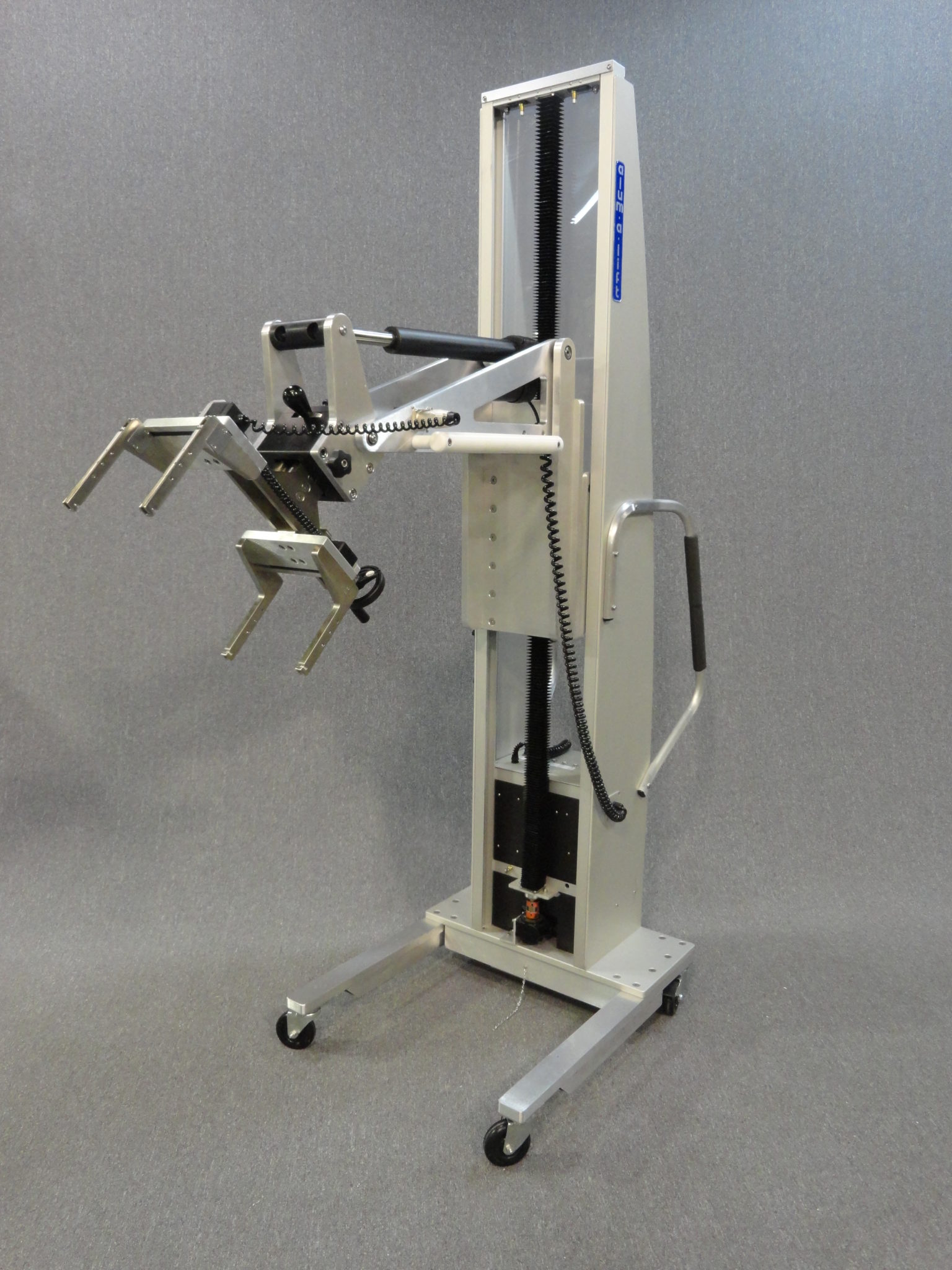 23395 Rotator Lift with Manual Gripper for Installing Electrical Panels