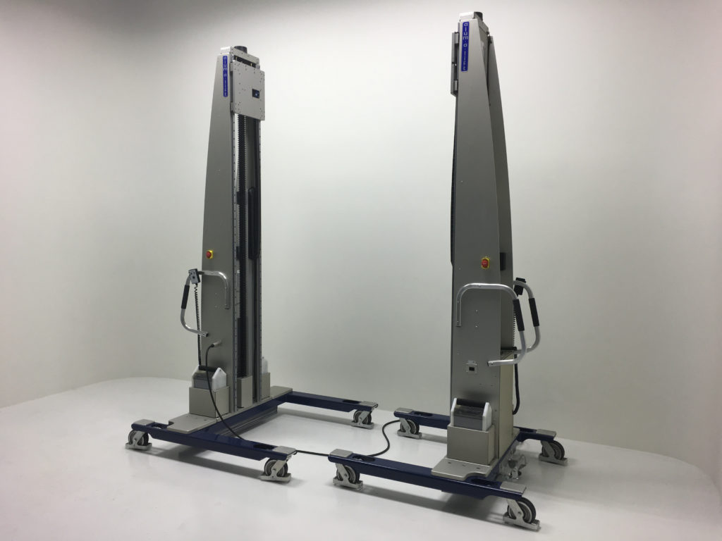 Dual Lift System with Tandem Control Tether