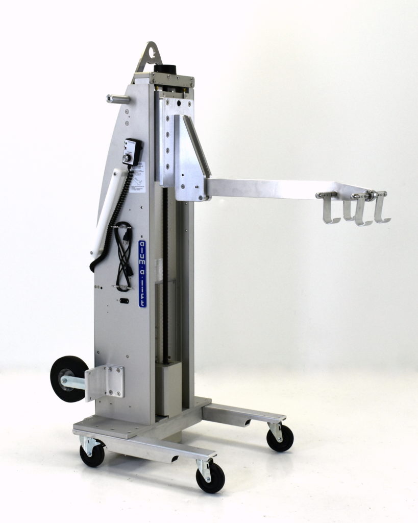 Compact Towable Lift with Hooks for Test Weights